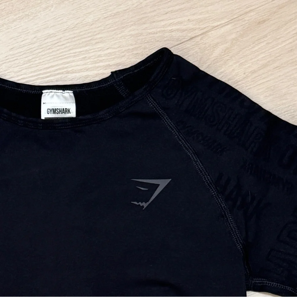 Gymshark Black Crop Top with Long Sleeves Sz Small - Picture 2 of 7